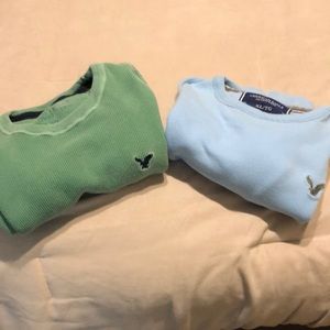 2 MENS AE thermals.